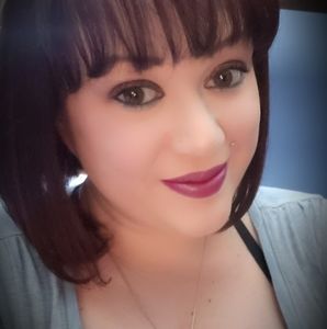 Meet your Posher, Alicia